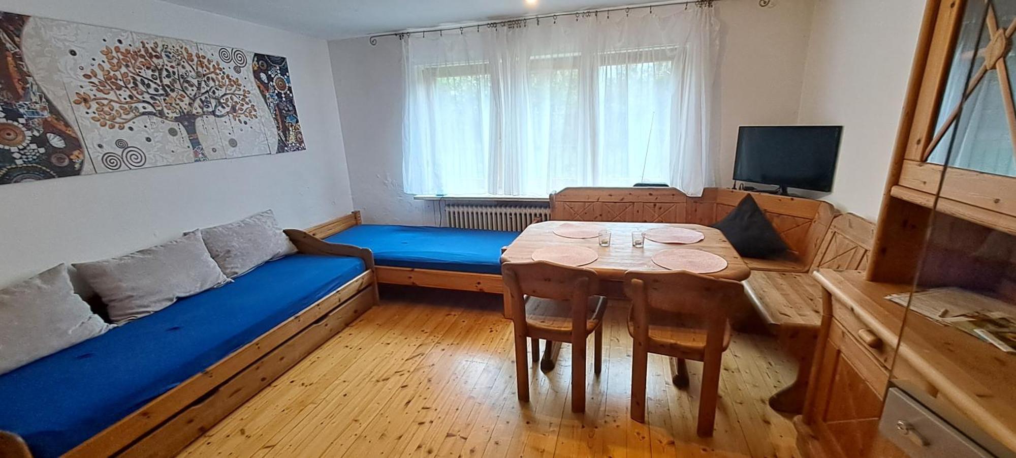 Helle Souterrainwohnung Naehe Flughafen, Landshut Und Muenchen 1 Bis 5 Personen Bruckberg Экстерьер фото